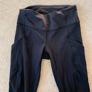 High Waisted Lululemon Leggings 28” with Pockets